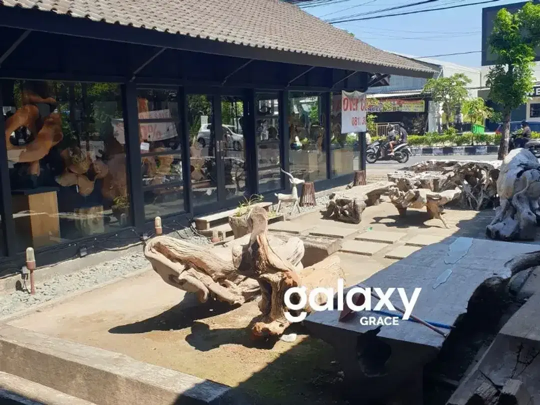 OVERKONTRAK SHOWROOM POSISI HOOK DI BYPASS SUNSET ROAD BADUNG - Image 2 of 8