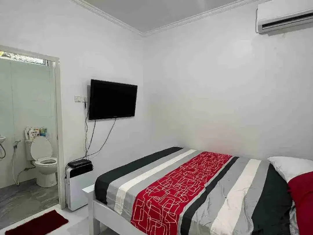 RUMAH MINIMALIST DI KAWASAN PERUMAHAN DENPASAR SELATAN - Image 6 of 10