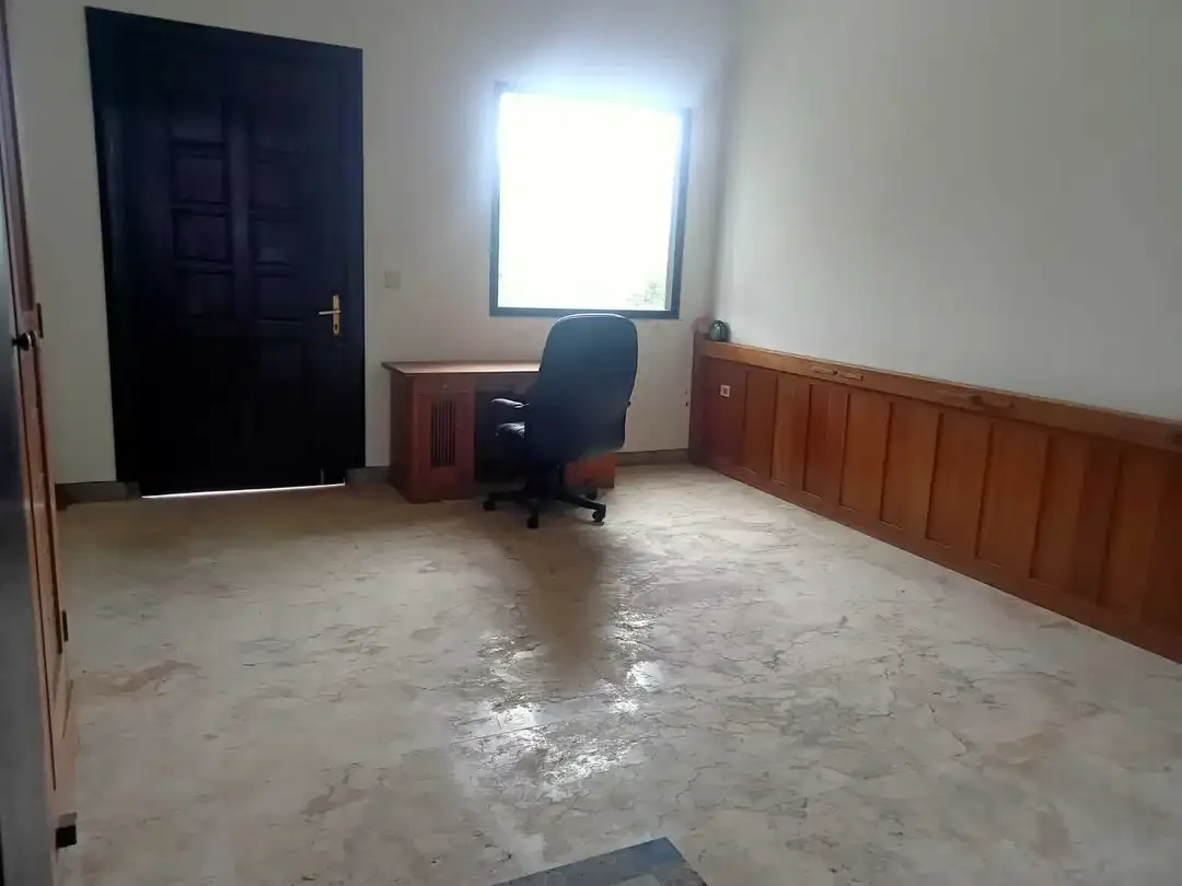Dijual Rumah Pinggir Jalan Raya di Renon, Denpasar Bali - Image 9 of 10