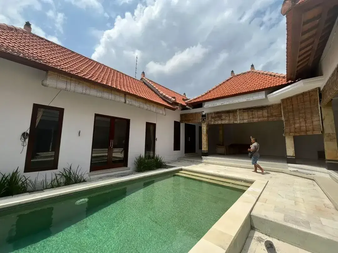 Semi-Furnished 2-Bedroom Villa For Rent In Umalas - Image 3 of 10