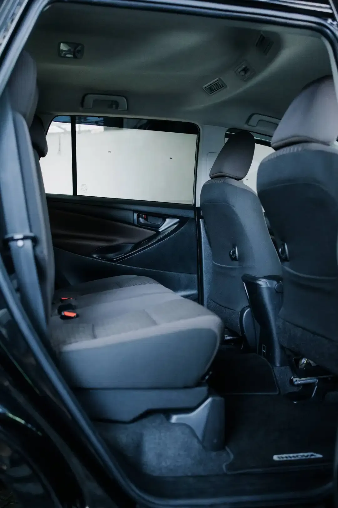 TOYOTA INNOVA G MATIC 2.4 DIESEL AT 2025 - Image 10 of 10