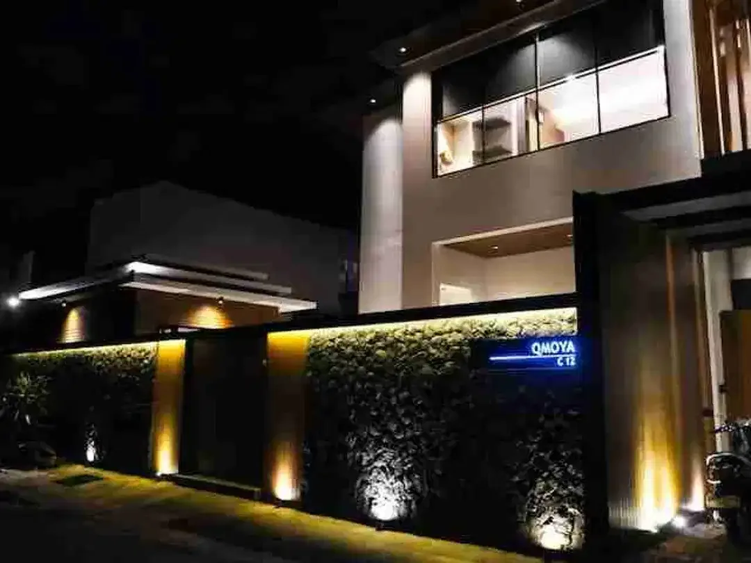 Vila Mewah Modern Minimalis Lokasi Utama Petitenget Seminyak - Image 2 of 10