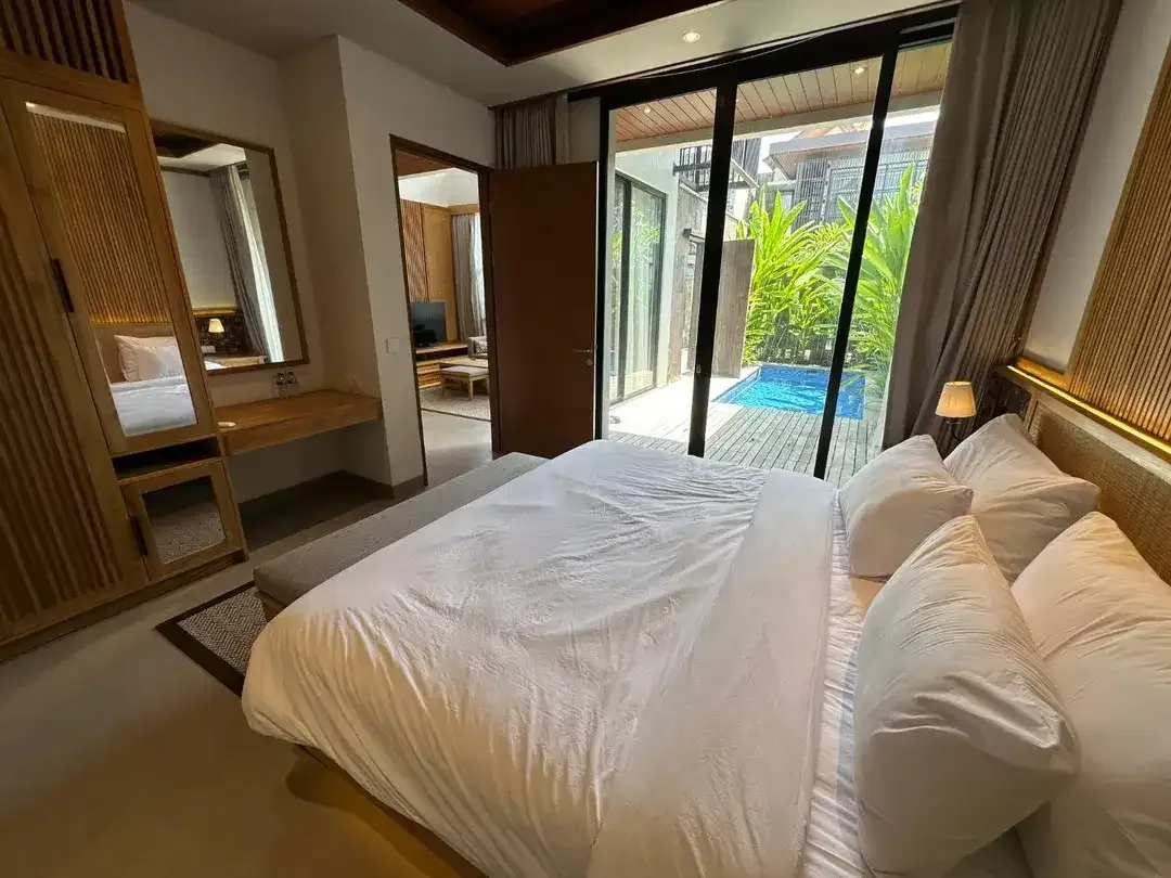 Dijual Villa Tropical Modern Seaside One Gate System LT 120m2 KT 3 jalan Kayu Tulang Canggu dekat Pepito Batubolong - Image 9 of 10
