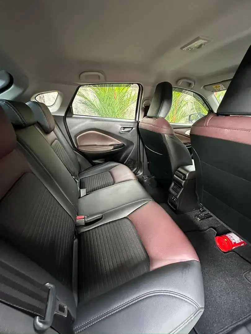 FRONX SGX 2025 HYBRID MATIC ASLI BALI LOW KM SEPERTI BARU - Image 7 of 10