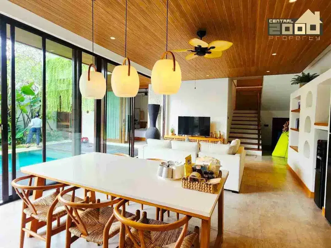 Luxury Freehold Villa with Large Pool & Garden – Umalas Area - Image 6 of 10