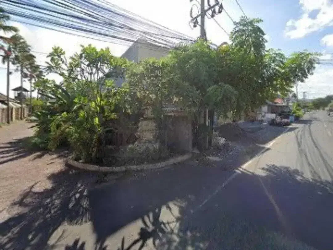 SEWAKAN RUMAH BARU SANGAT TERAWAT ONE GATE Sistem AREA DENPASAR - Image 3 of 9