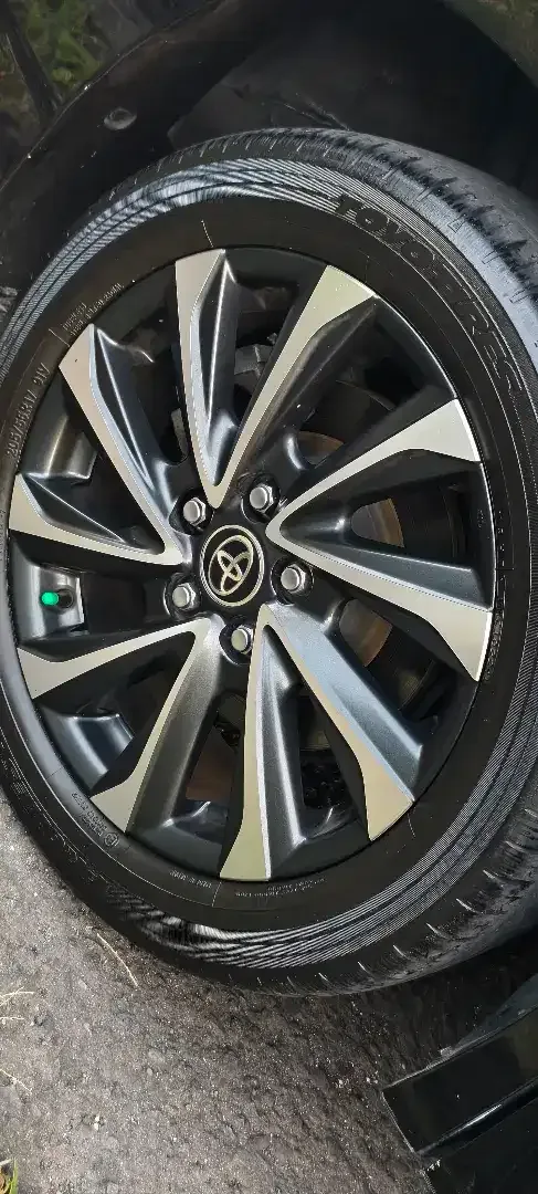 TOYOTA VOXY 2022 pajak panjang  no PR 36rb km Asli DK - Image 6 of 7