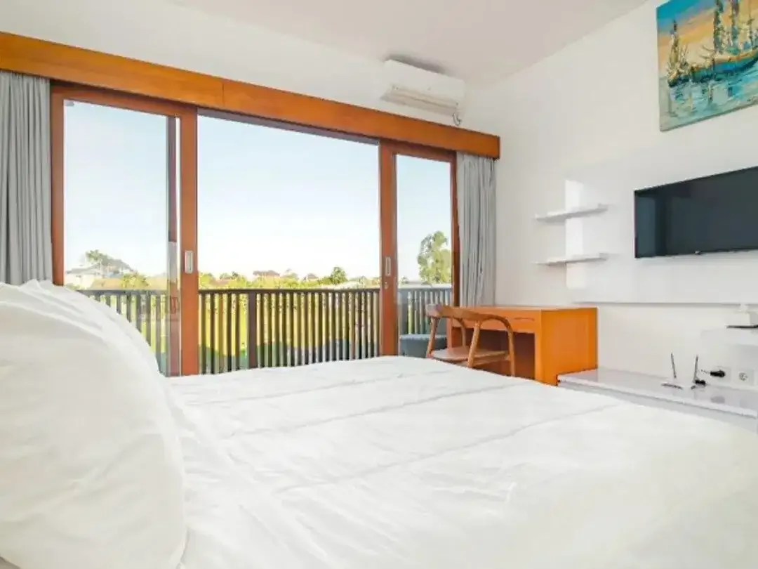 3BR Villa for Rent In Kerobokan - Image 5 of 9