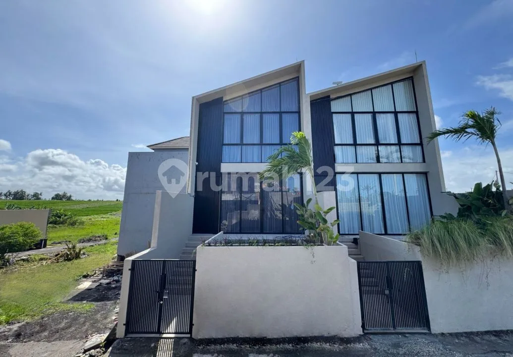 2 Villa Furnished Plus Tanah Dijual Segera, SHM, Munggu - Image 1 of 4