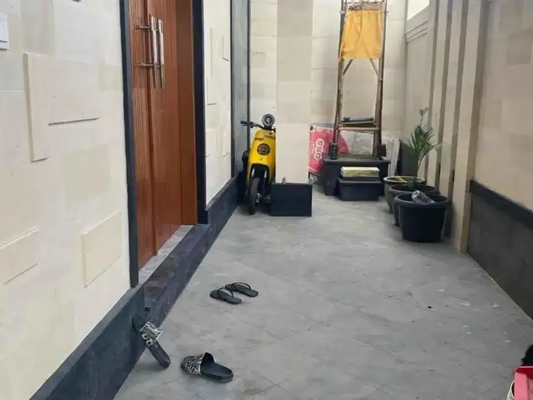 Dijual Rumah Lantai 3 Semi Villa Pemogan dengan Pool - Area Mutiara Indah Pemogan - Image 9 of 9