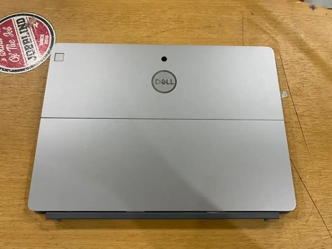DELL Latitude E7200 2in1 Core i5Gen8 Ram 8GB SSD 256GB Slim Touchscren - Image 8 of 10