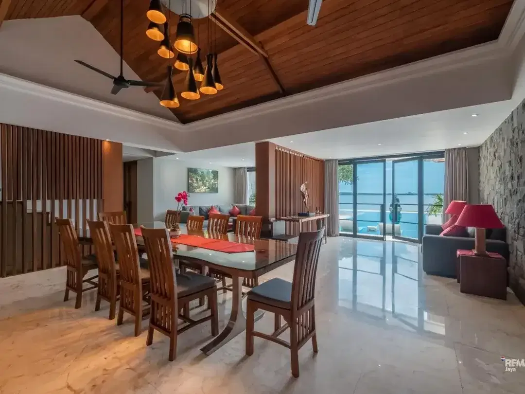 Villa Luxury Beachfront for Sale in Tanjung Benoa, Nusa Dua. - Image 1 of 9