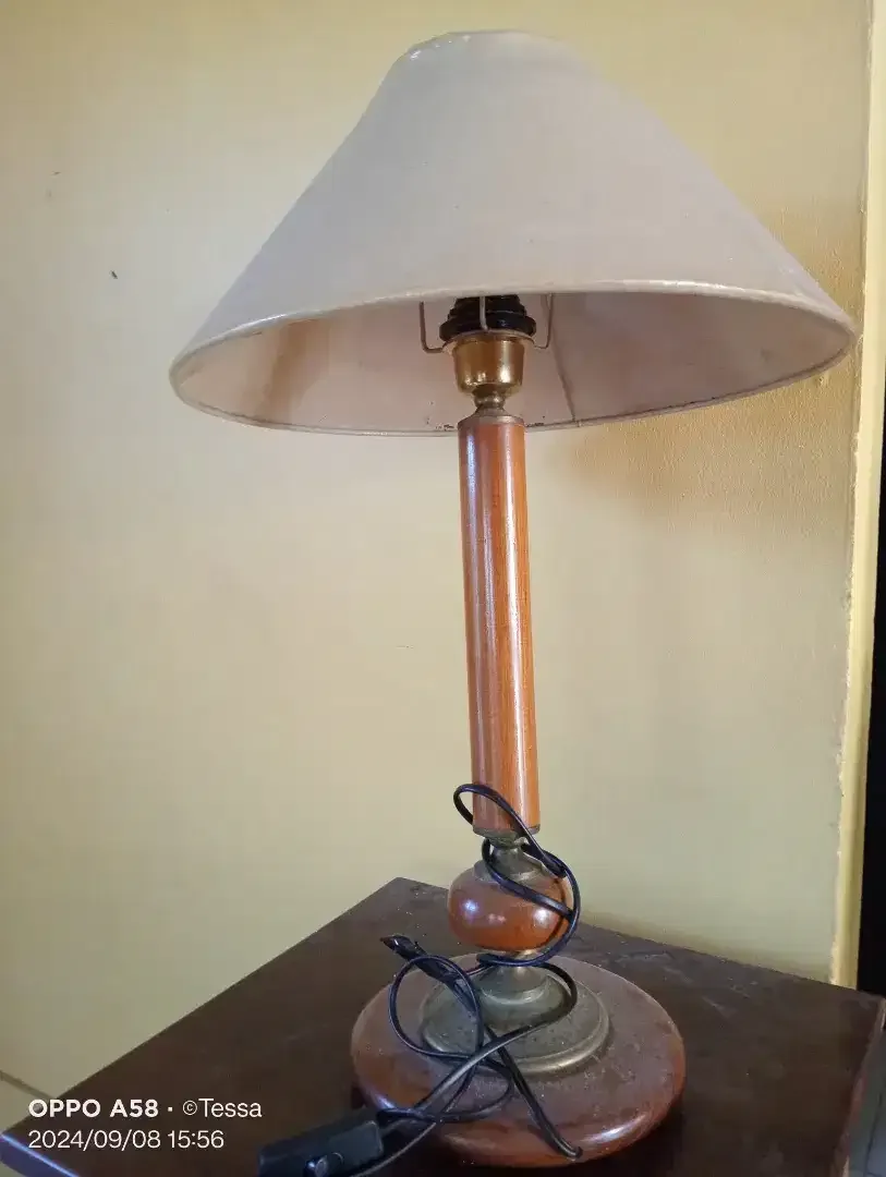 Lampu tempat tidur &Meja Nakas - Image 3 of 5