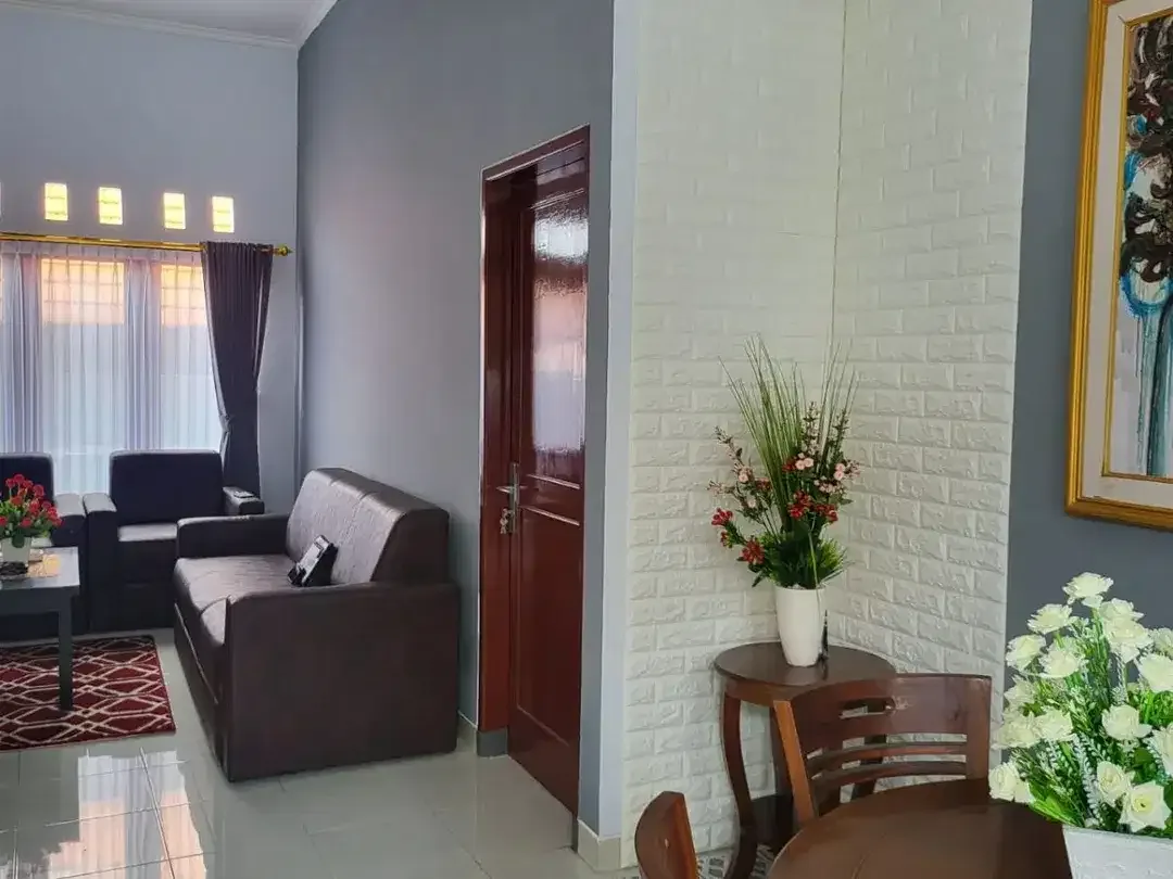 Dijual Rumah Semi Furnish - Jl Nuansa Ring Bukit Dekat Taman Griya dan Kori Nuansa - Image 5 of 10