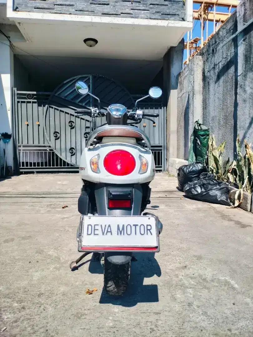 Scoopy prestige 2023 putih Deva motor - Image 7 of 8