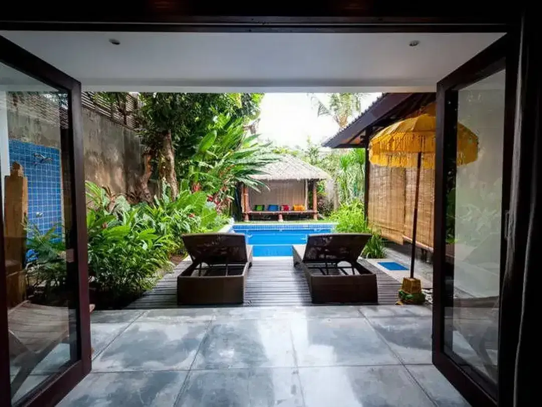 Luxurious 5-Bedroom Villa with Magnificent Pool in Seminyak - Image 8 of 10