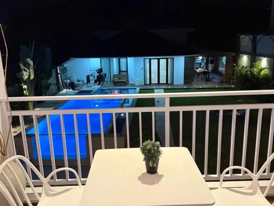 DIJUAL  Luxury Villas 4 Beds, area badung Bali - Image 9 of 10