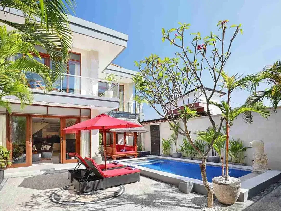 Dijual Villa cantik sudah beroperasi dan menguntungkan di daerah Premium Legian - Image 1 of 10
