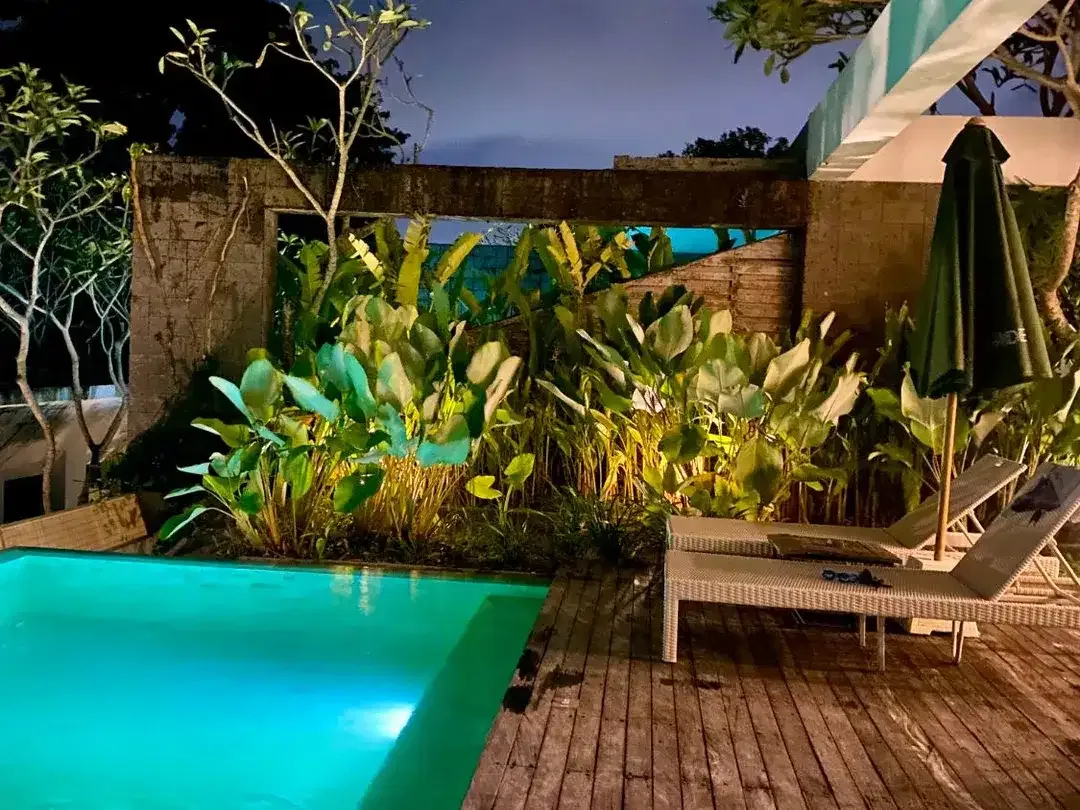 Villa Mewah Uluwatu Bali, Private Villa Dijual Lokasi Premium. baru selesai renovasi. SHM ada di pink zone. bagus untuk investasi ROI tinggi - Image 3 of 10