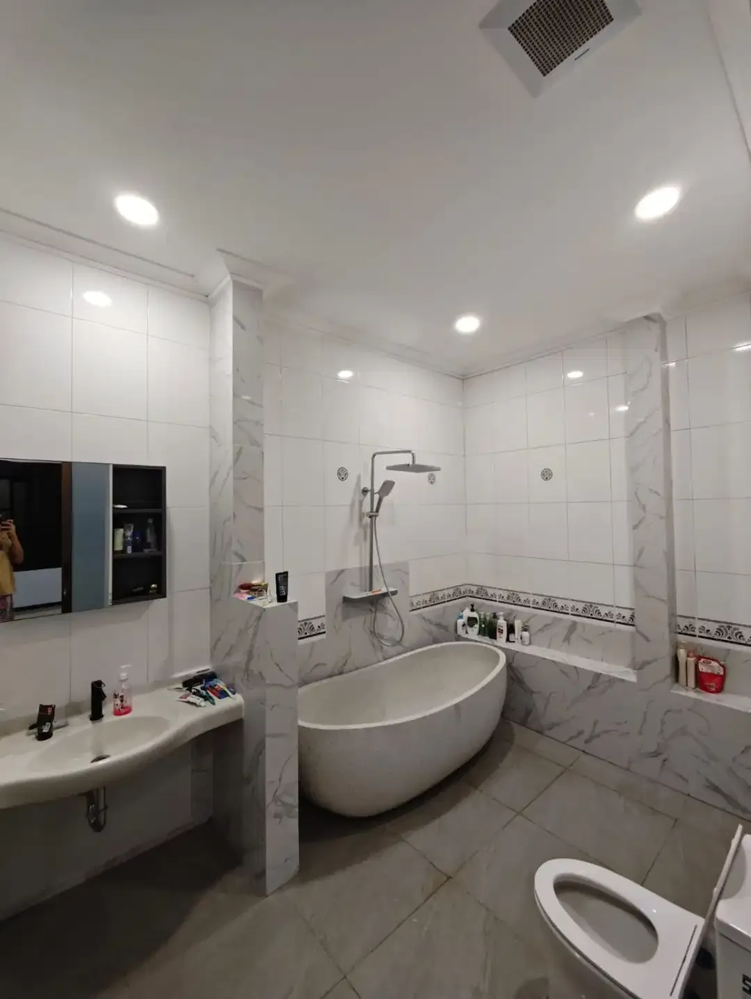 FOR SALE RUMAH MEWAH 3LT FURNISHED KAWASAN STARTEGIS DENPASAR - Image 6 of 10