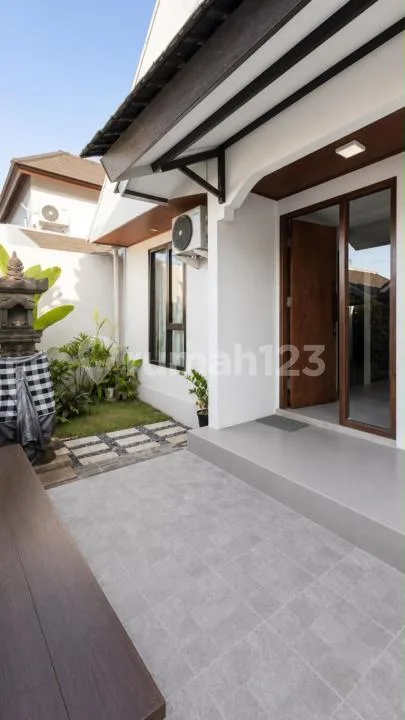 Rumah Cantik Lingkungan Perumahan di Kori Nuansa Jimbaran - Image 3 of 4