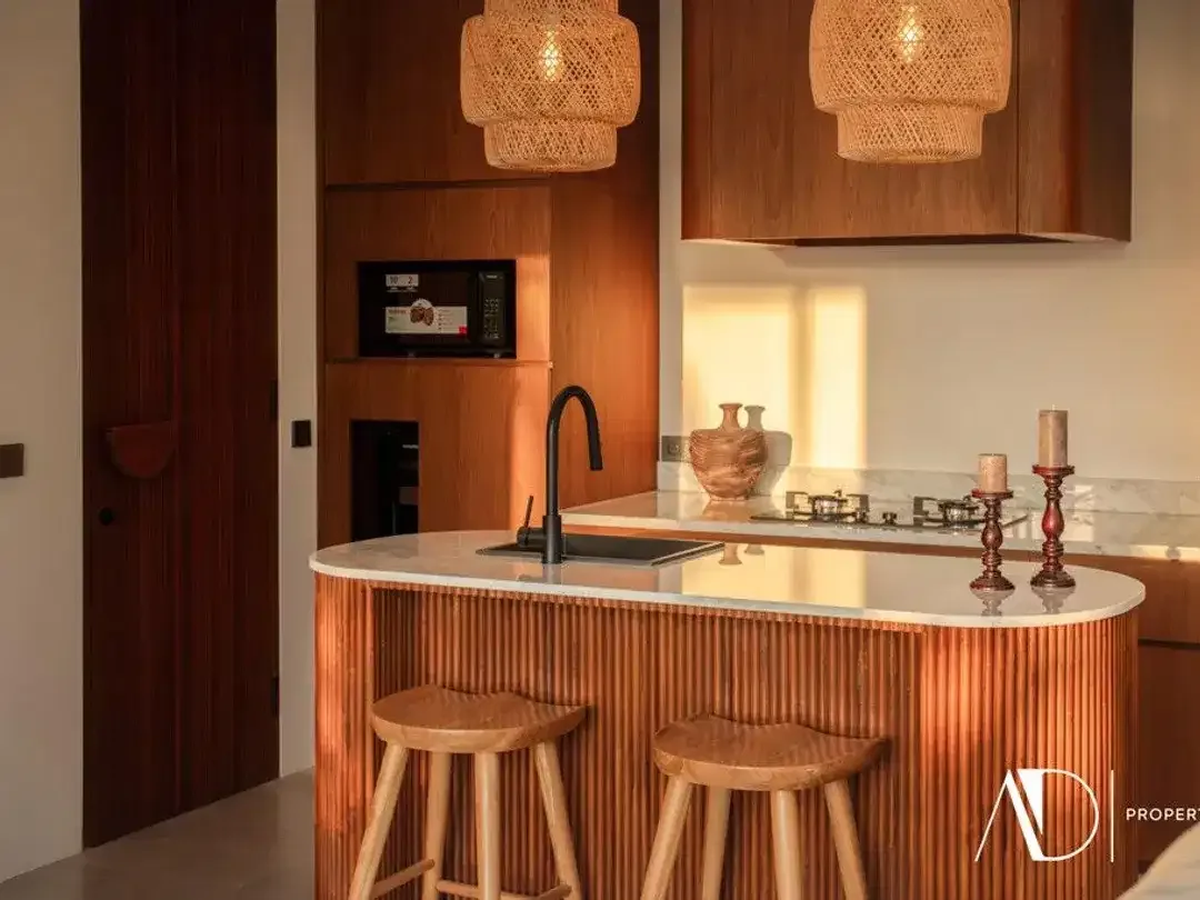 LEASEHOLD | 1-BEDROOM VILLA 100 METERS FROM SESEH BEACH - Image 6 of 10