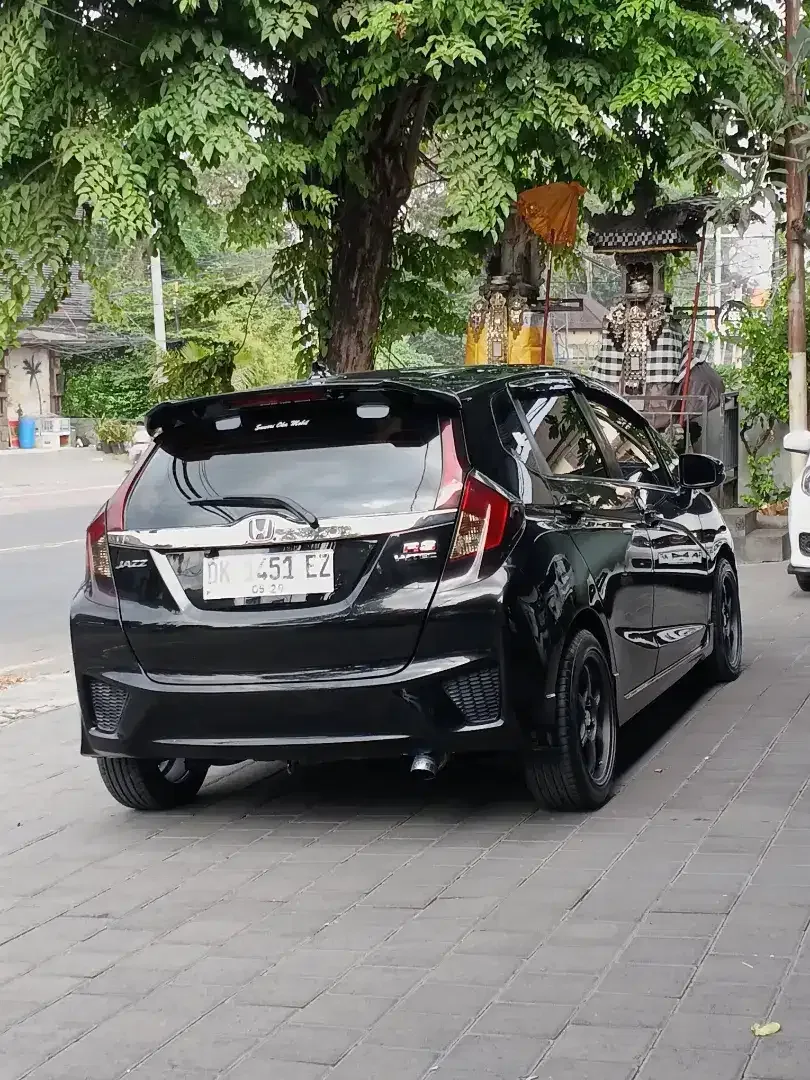 JAZZ RS GK5 MANUAL TAMPILAN GANTENG LOW KM SIAP PAKAI - Image 3 of 10