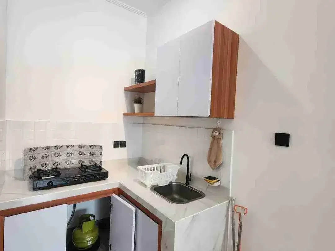 Rumah 2 Lantai Di Jual Fully Furnished Di Denpasar Utara - Image 2 of 10