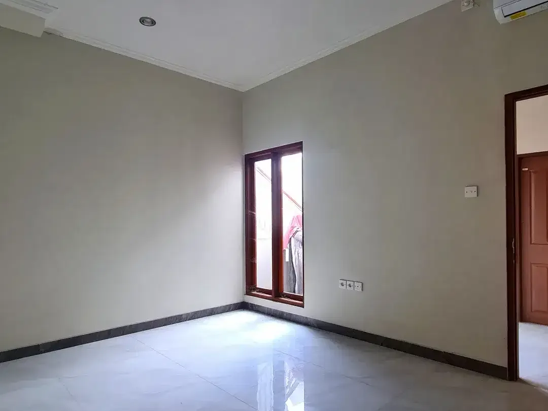 Rumah Strategis Minimalis Pusat Bypass Sanur Bali - Image 7 of 10
