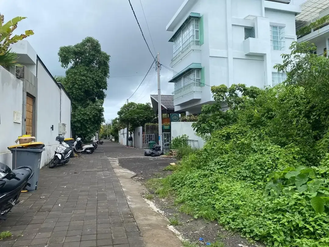 Tanah di Lingkungan Villa Berawa Badung - Image 2 of 5