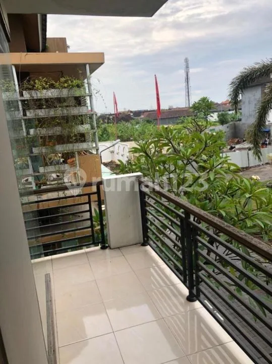 Di Sewarumah 2 LT , 3 KT di Ganidya Residence Gunung Salak Denpasar Baratkan - Image 1 of 4