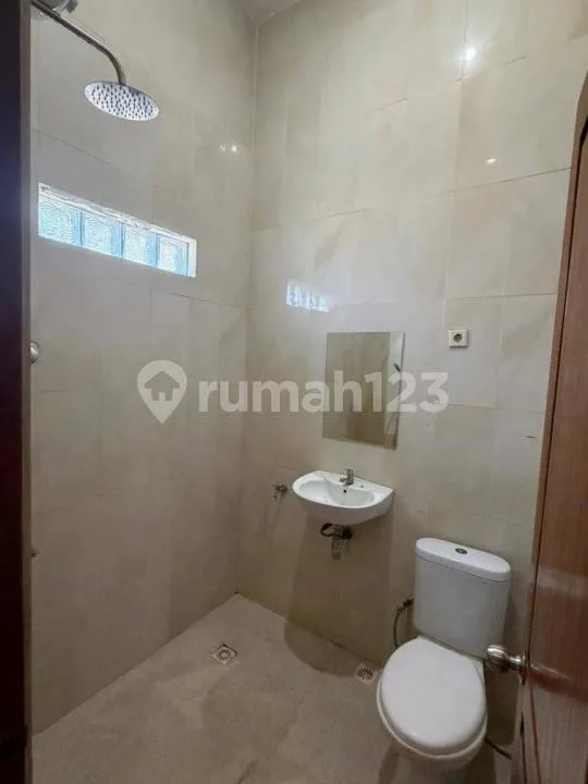 Rumah Full Furnished dengan Kolam Renang Gunung Soputan - Bali - Image 3 of 4