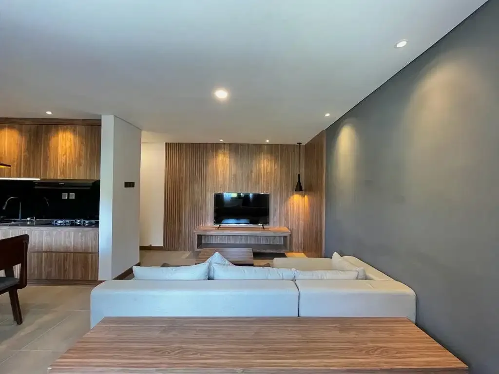 Cozy 1 Bedroom Modern Low-rise Apartment With Private Balcony - Image 7 of 10
