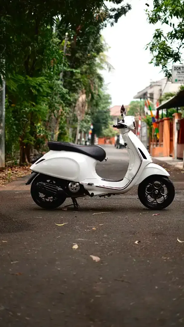 VESPA PRIMAVERA 150 3V 2015 PUTIH MODIF - TERMURAH SEINDONESIA - Image 8 of 8