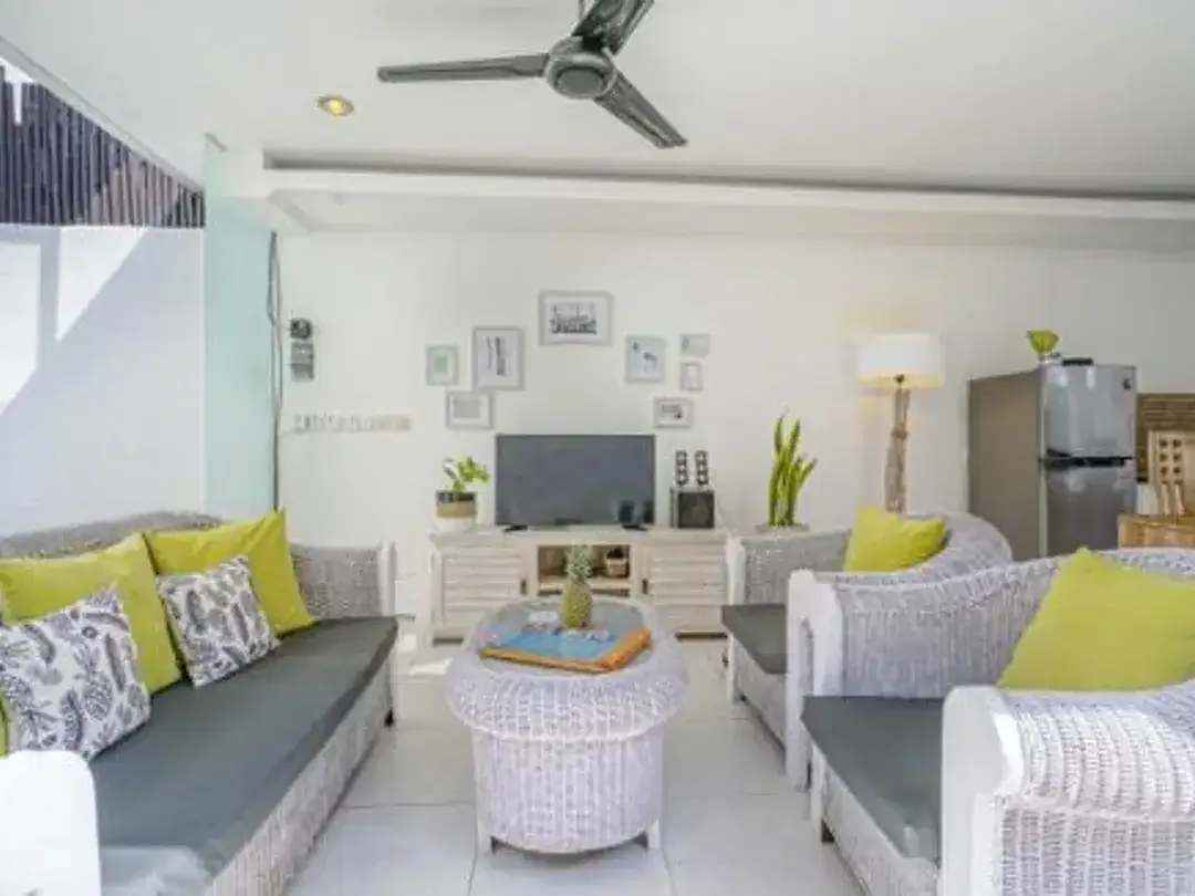 Di Sewakan Villa 3 Bedroom - Lokasi Batu Belig - Seminyak - Image 5 of 5