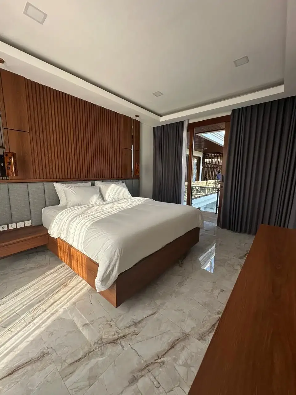 VILLA BRAND NEW 4BR FURNISHED WITH ROOFTOP VIEW LAUT NUSA DUA - Image 2 of 10