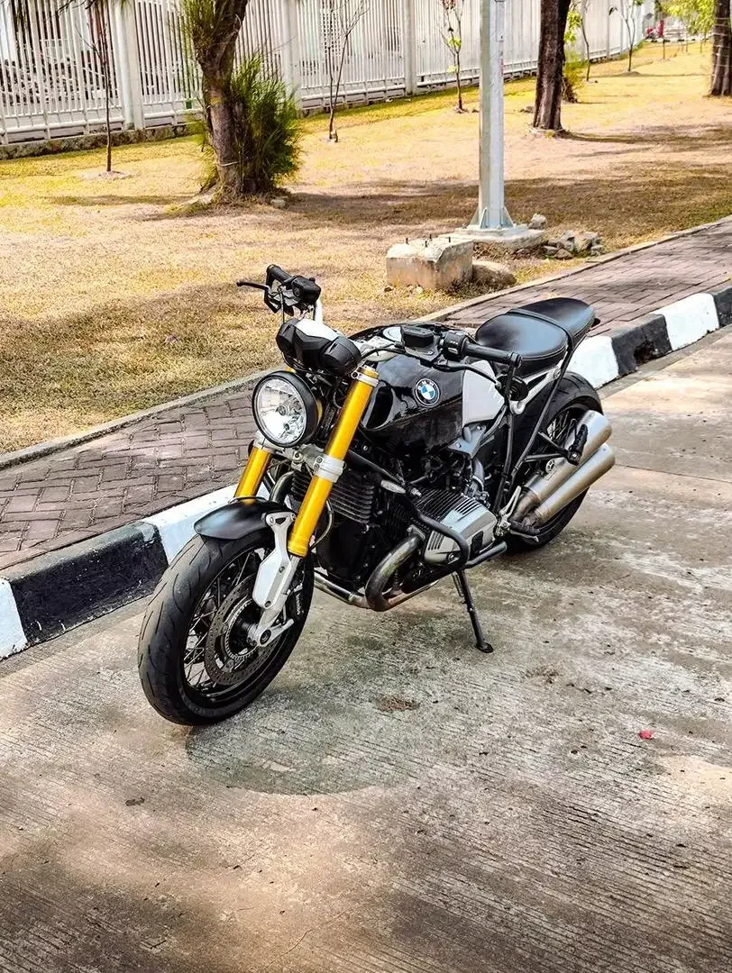 BMW R Nine T (R9T) tahun 2015 Low Odo Mulus Mint Condition R9T - Image 8 of 10
