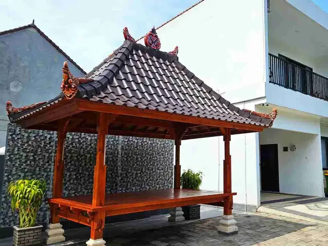 Dijual rumah 2 lantai dan kost an 3 lantai 9 kamar lokasi strategis di Jimbaran kuta bali - Image 4 of 6