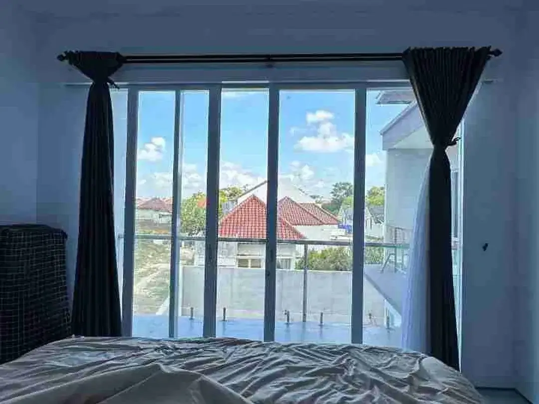 Buc Villa.modern 200M2 Full Furnis Ada Security 24Jam Semer Kerobokan - Image 4 of 10