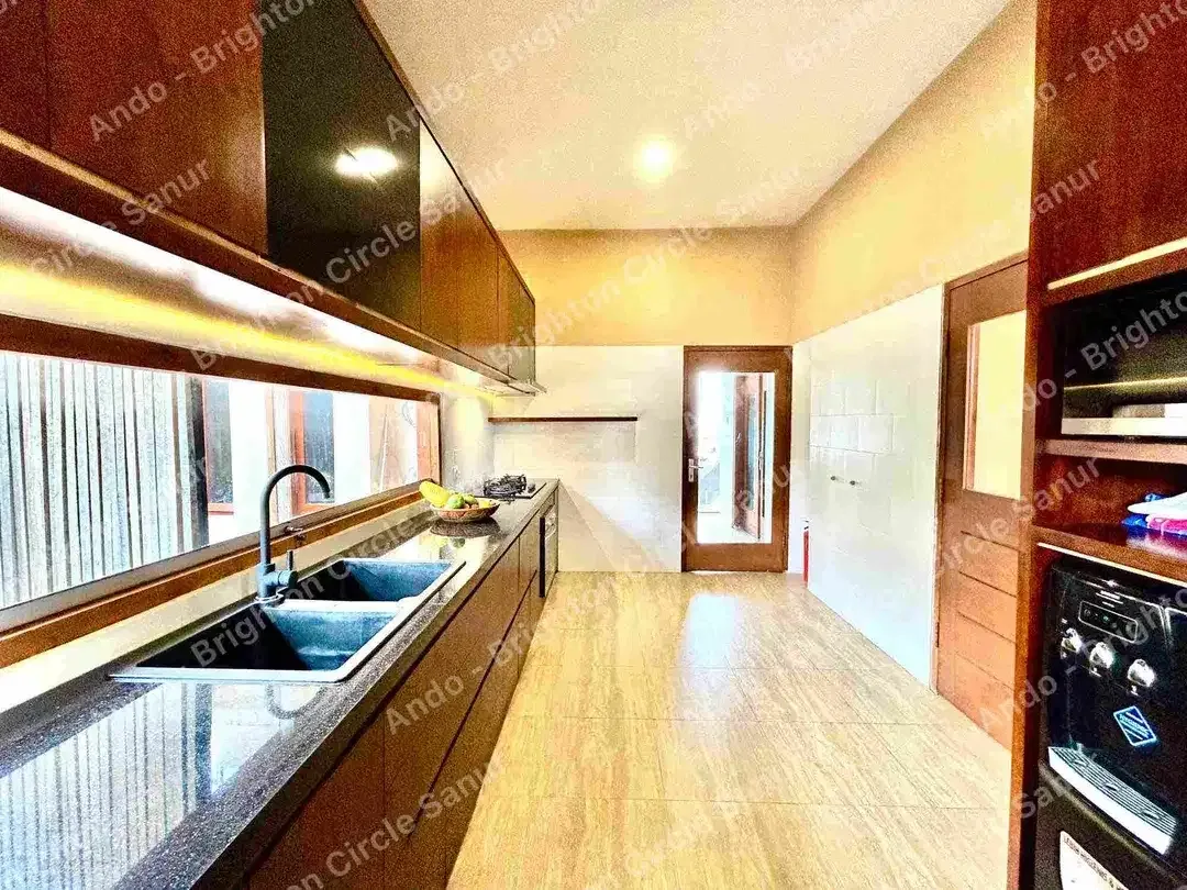 4 BR SPACIOUS VILLA WITH 20 METER POOL AND LUSH GARDEN FULL FURNISHED - Image 6 of 8