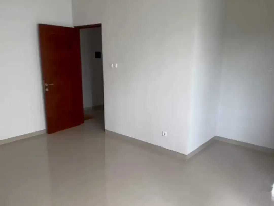 READY UNIT RUMAH SEMI VILLA 3BR SWIMING POOL AREA NUSA DUA - Image 3 of 10