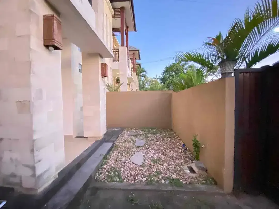 Rumah CLUSTER Premium One Gate System Royal Garden Residence Nusa Dua - Image 2 of 10