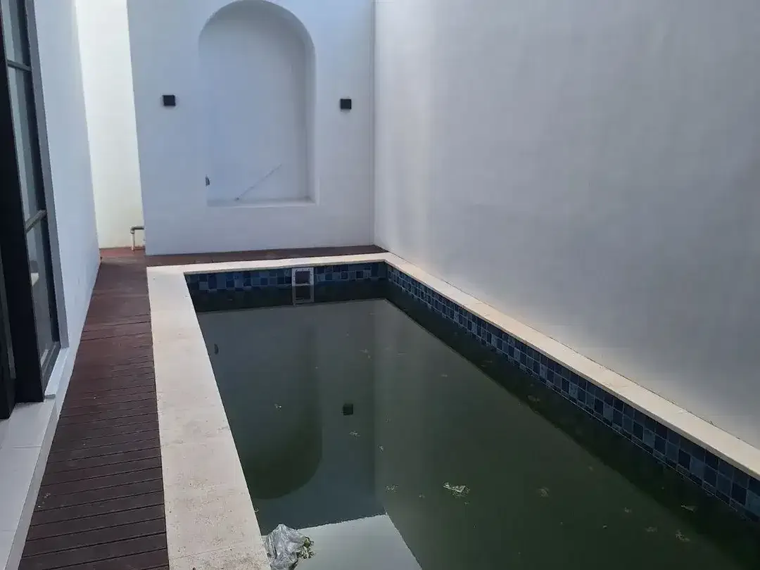 VILLA BARU 3 LANTAI DENGAN PEMANDANGAN LAUT DAN TELUK BENOA BALI - Image 4 of 10