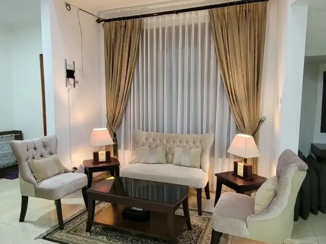 Rumah 2 Lantai 4 Kamar Tidur Fully Furnished Disewakan di Jimbaran - Image 3 of 6