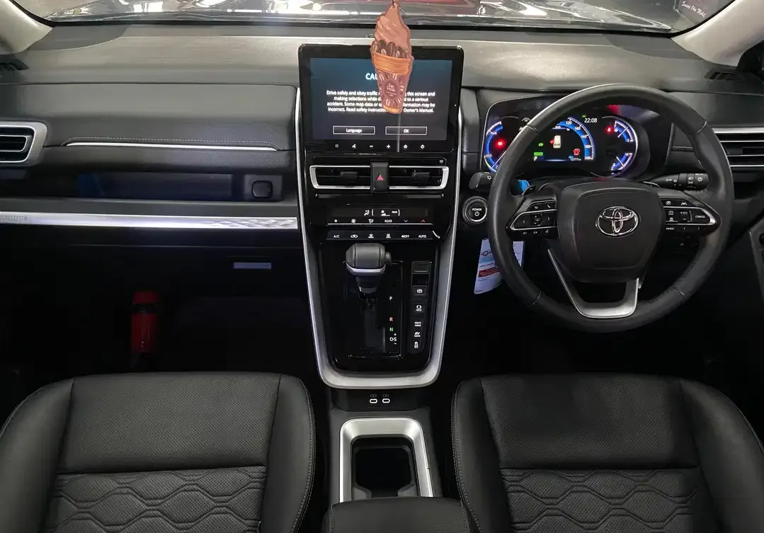 INNOVA ZENIX Q HYBRID TSS MODELISTA 2024 ASLI BALI - Image 8 of 10