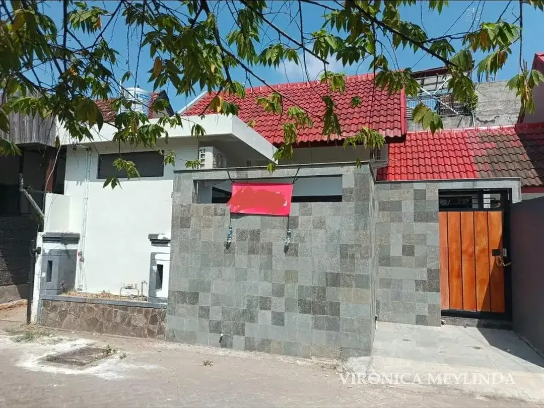 RUMAH FULLY FURNISHED DIJUAL – AREA CANGGU. - Image 1 of 8