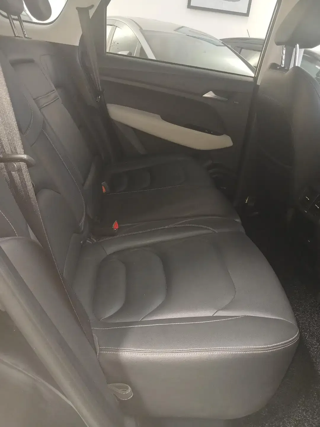 Wuling Almaz T Lux 2019 Hitam met A/T 1.5cc - Image 8 of 10