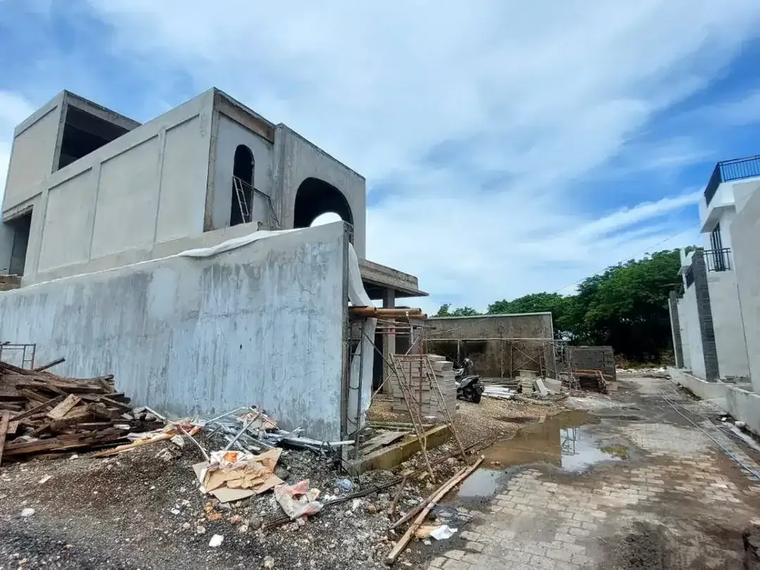 Dijual Tanah Kavling Lokasi Strategis - Persis sebrang Hotel Mulia Resort - Image 4 of 8