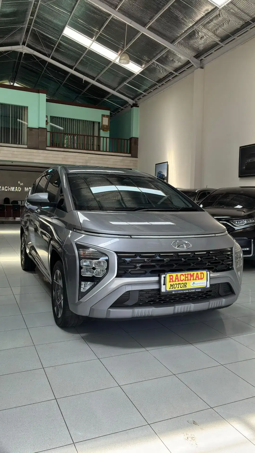 Hyundai Stargazer 2023 Bensin - Image 2 of 5
