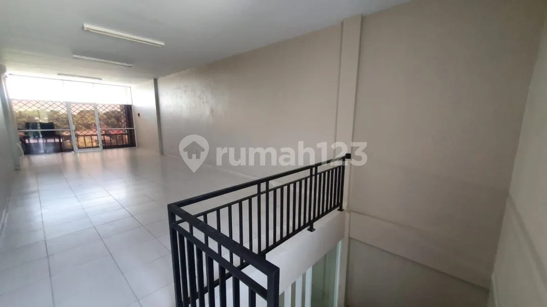 Ruko strategis 3 lantai Bypass sanur Denpasar Bali - Image 3 of 4